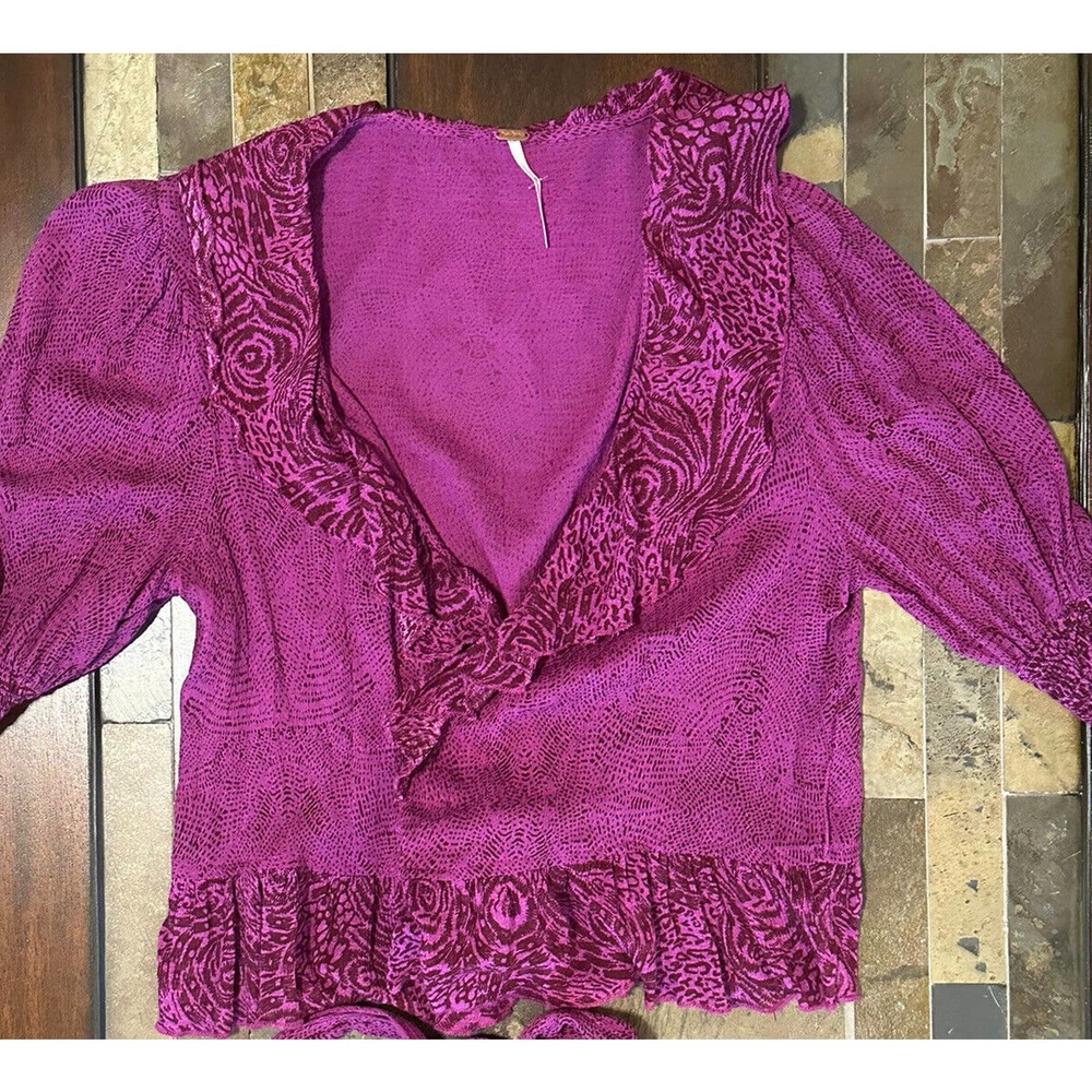 Free People wrap blouse Ruffled Collar And Hem‎ Purple size XS